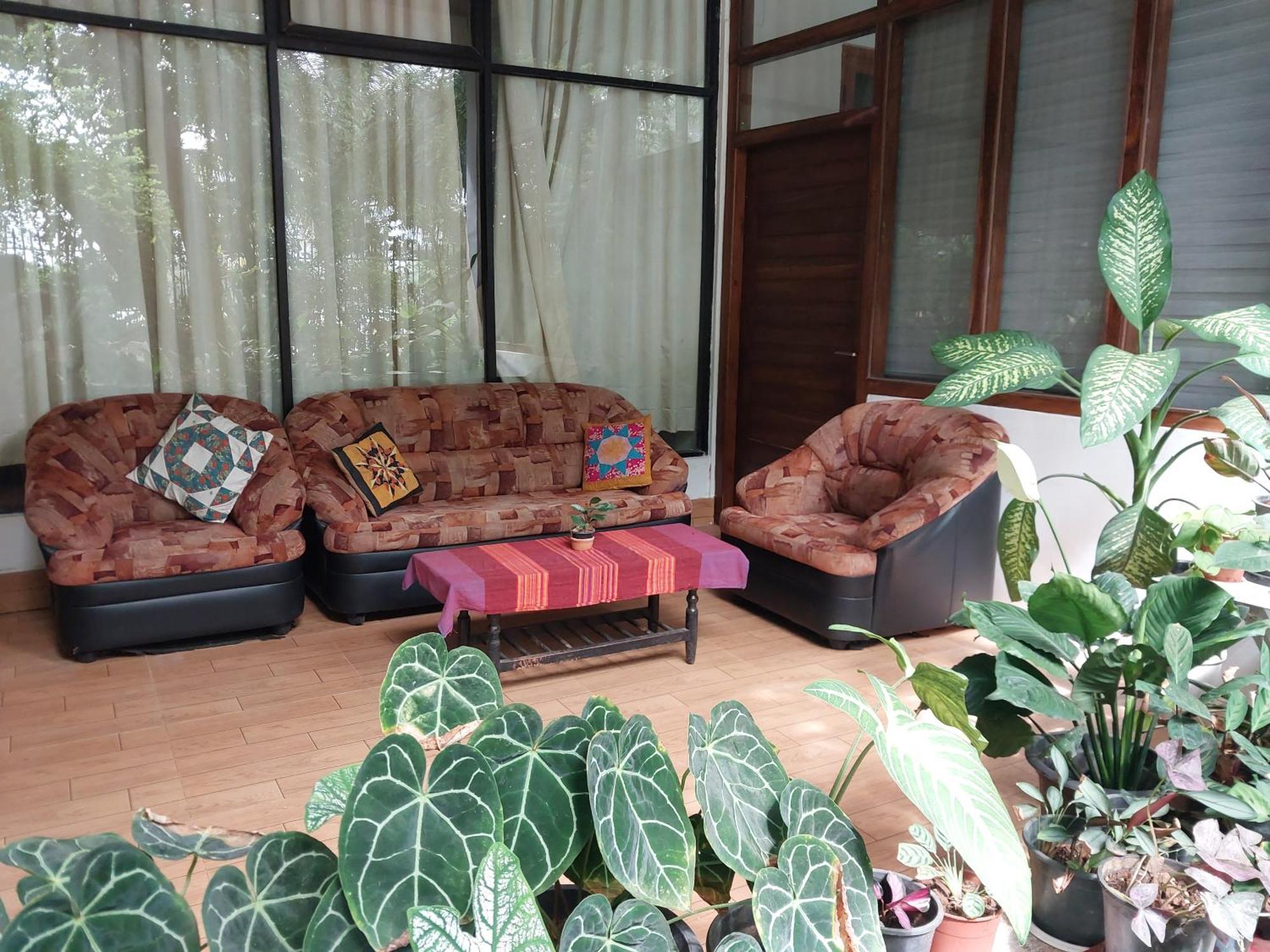 Lake Wave Hotel Anuradhapura Bagian luar foto