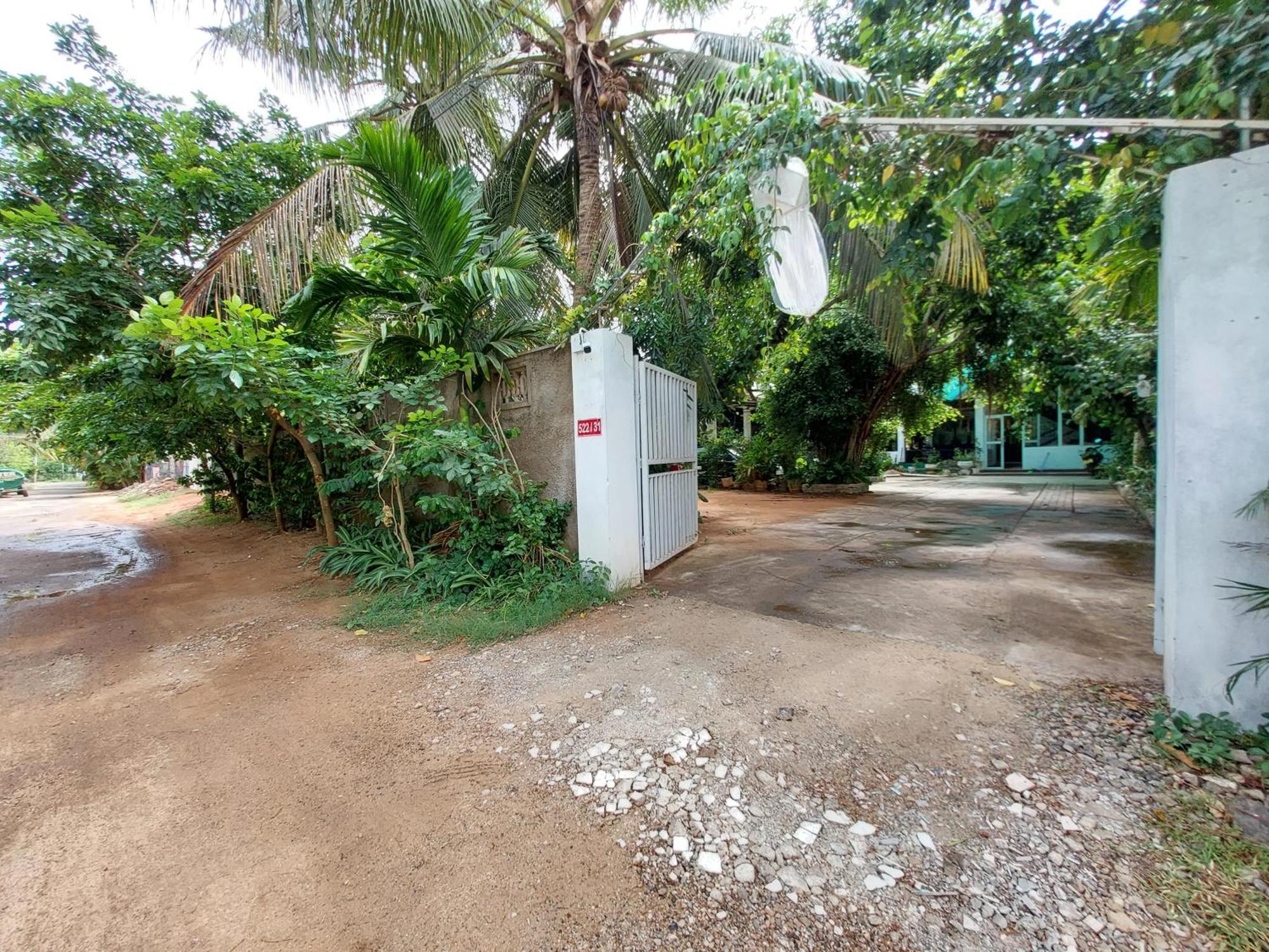 Lake Wave Hotel Anuradhapura Bagian luar foto