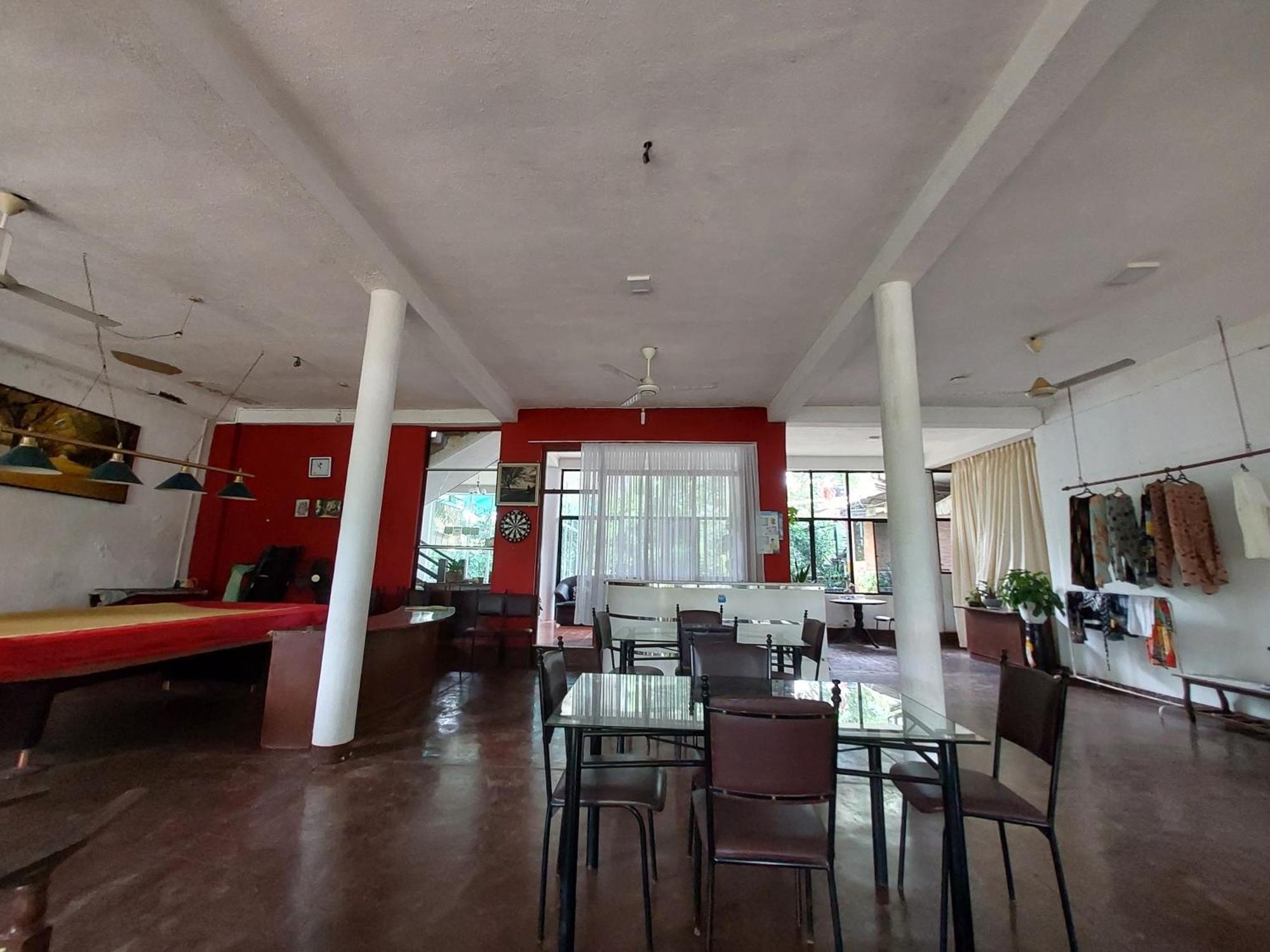 Lake Wave Hotel Anuradhapura Bagian luar foto